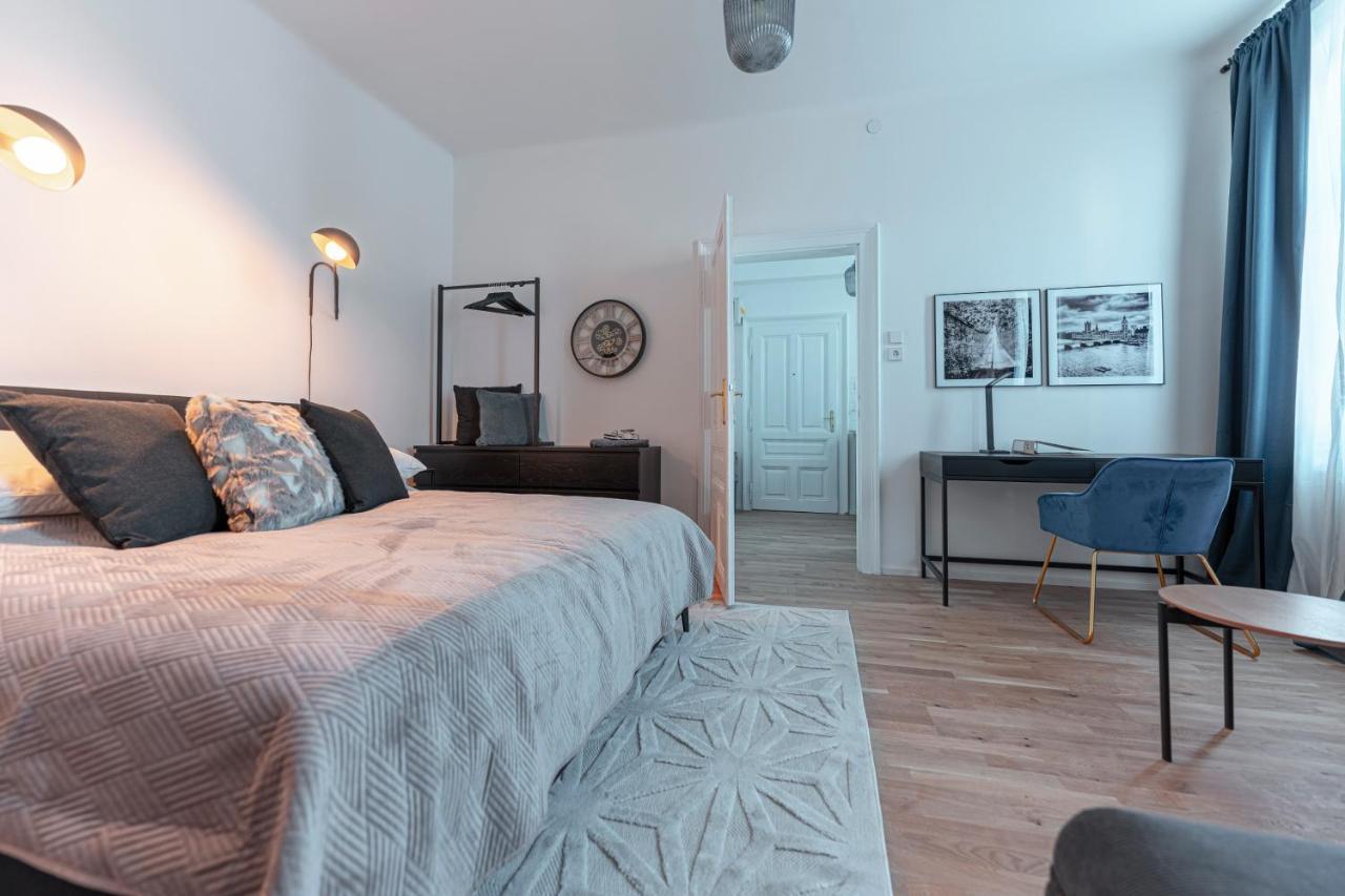 City Appartement Wagram Am Hauptbahnhof ซังคท์เพิลเทน ภายนอก รูปภาพ